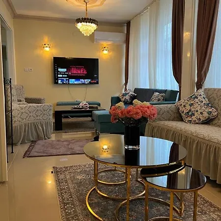Апартаменты Lovely 3-bedroom In Sisli
